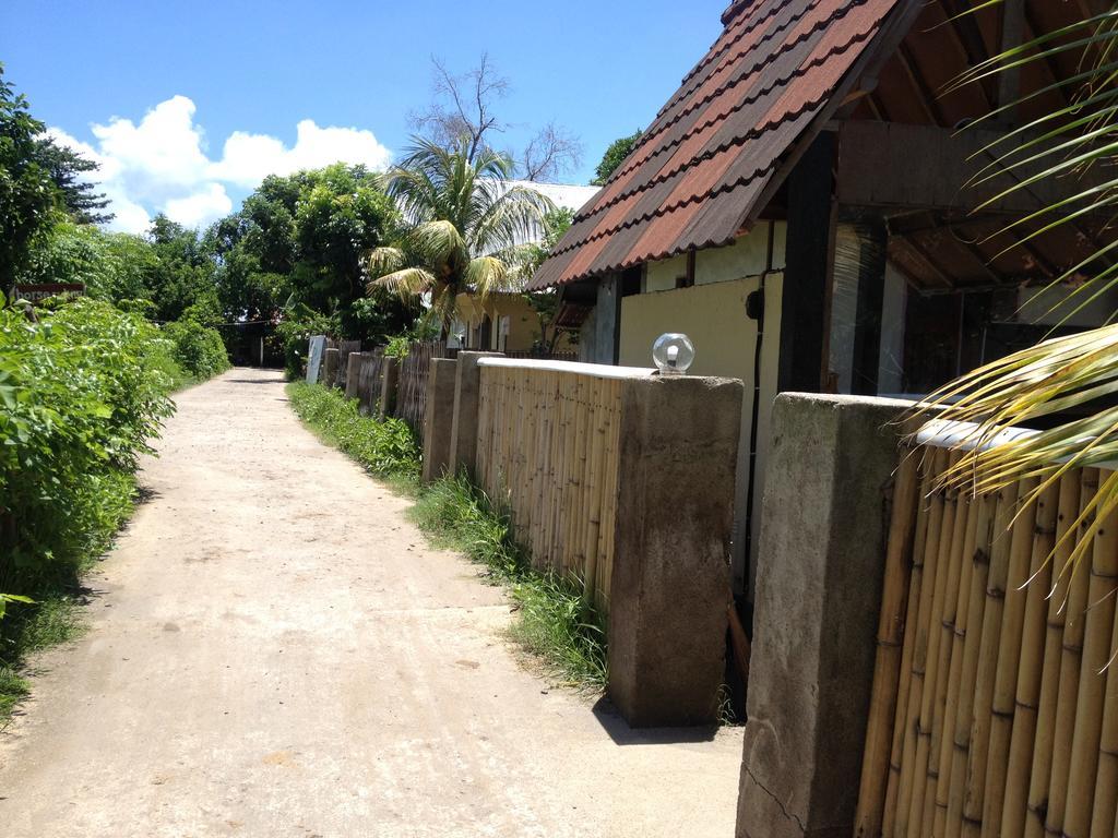 Balengku Homestay Gili Air Bagian luar foto